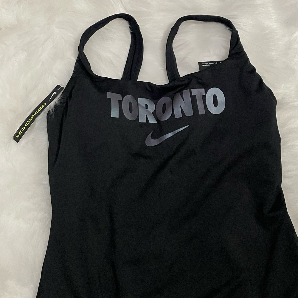New-Nike swimsuit - Picture 5 of 6